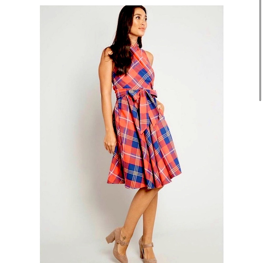 MODCLOTH Retrolicious Front Perch Swing
Dress